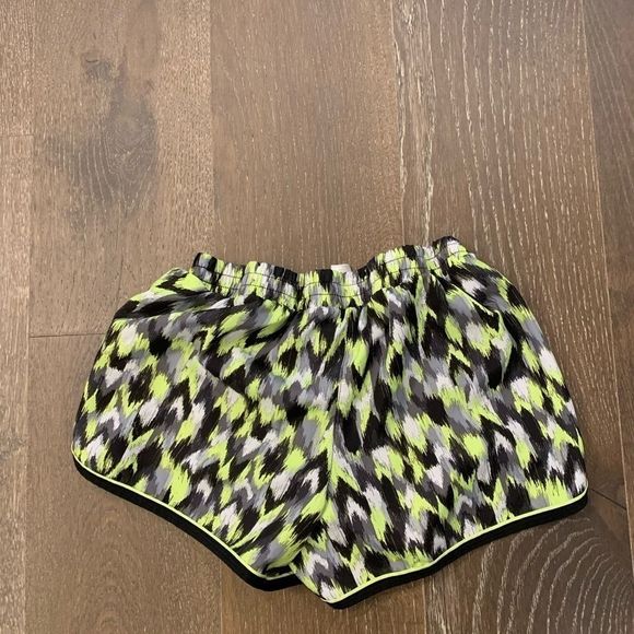 Justice mesh lined track shorts size 18 - Picture 2 of 4